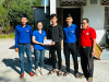 Thanh niên xã Tam Thăng trao quà tết cho các em Thanh thiếu nhi có hoàn cảnh nhân dịp Tết Nguyên đán Giáp Thìn 2024